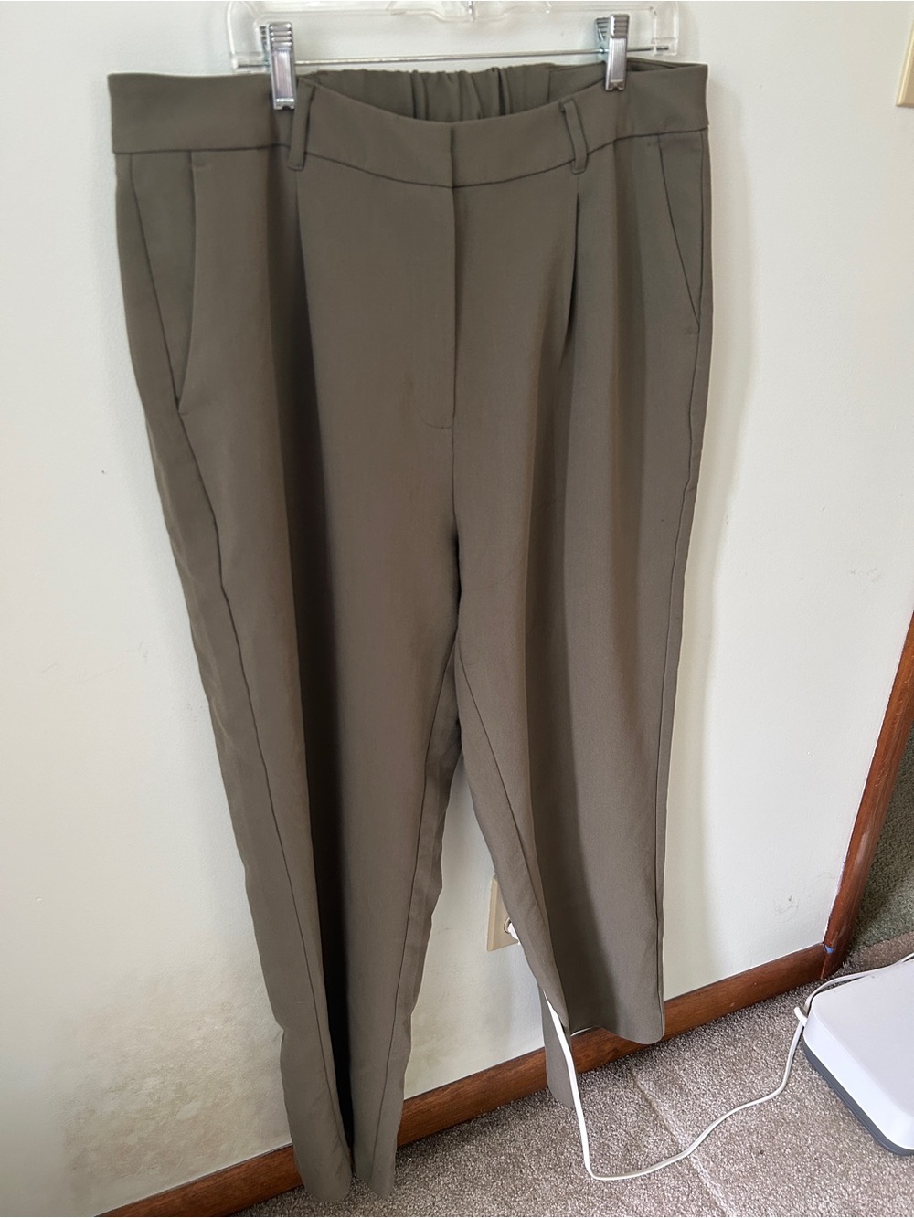 Women’s Olive Wide-Leg Trouser Dress Pants
